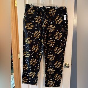 Old Navy NWT 2023 Happy New Year sleepware XXL - pants and 2 shirts (in package)